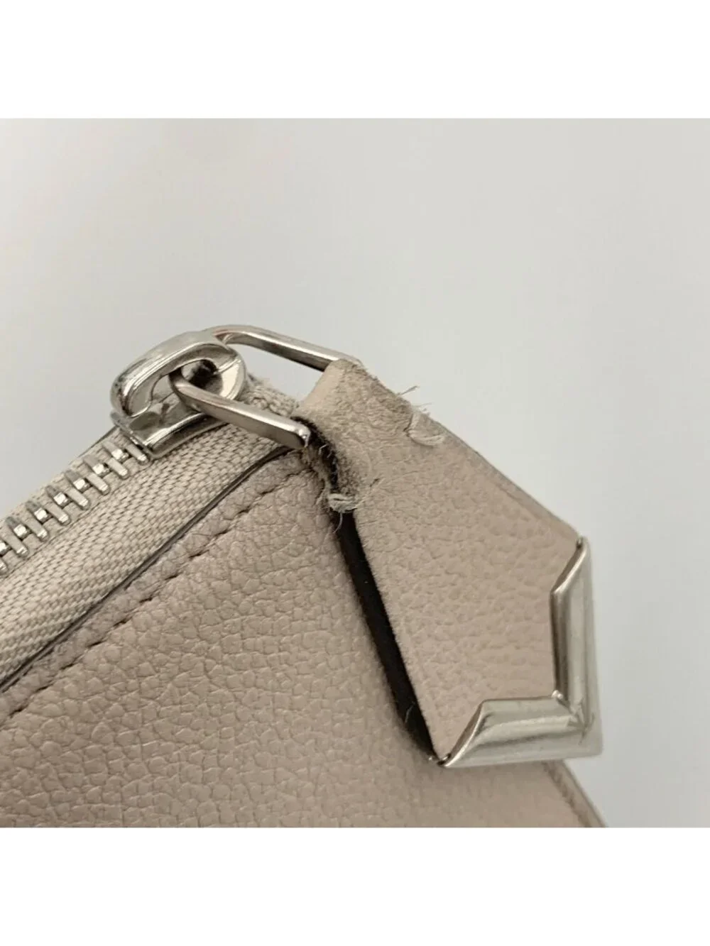 Louis Vuitton Portefeuille Comet L-shaped Zipper Wallet Beige